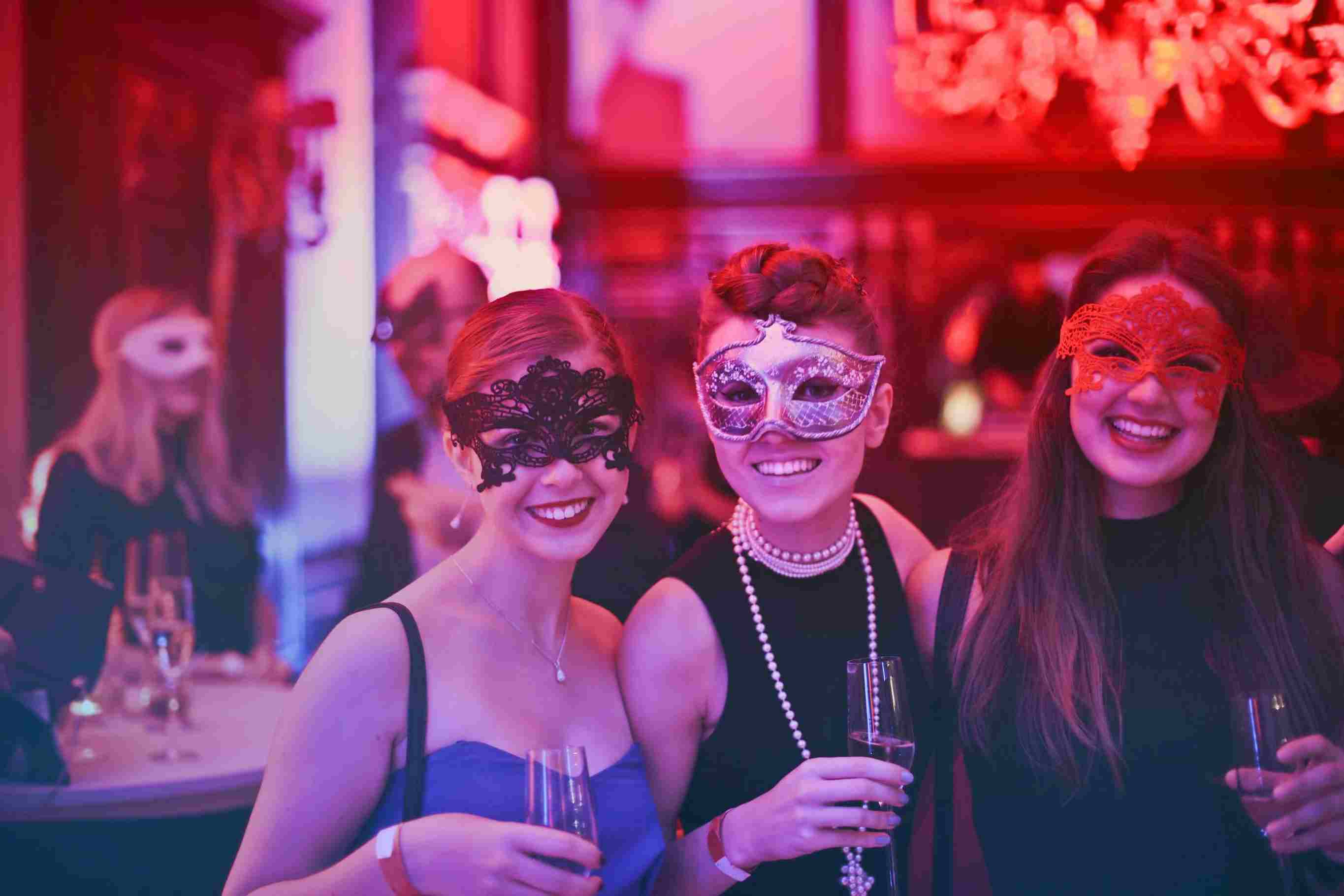 Singles’ Night 